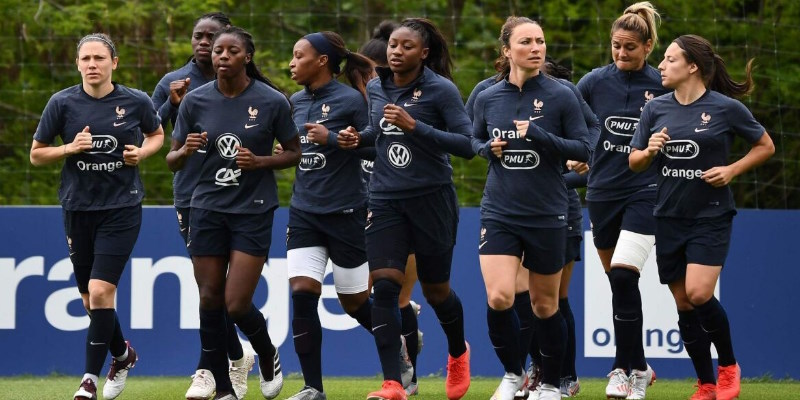 Tuyển nữ Pháp tập luyện trước thềm vòng loại Euro 2025